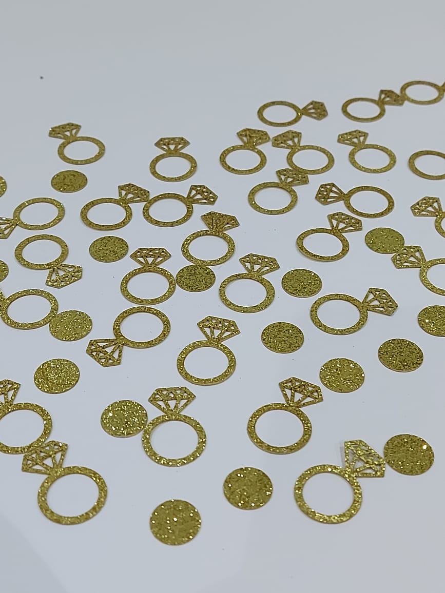 diamond ring shaped foil confetti for weddings, engagament and  proposal parties in Dubai