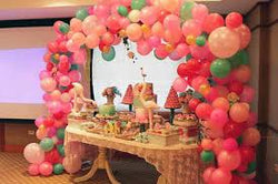 Square Balloon Arch - PartyMonster.ae